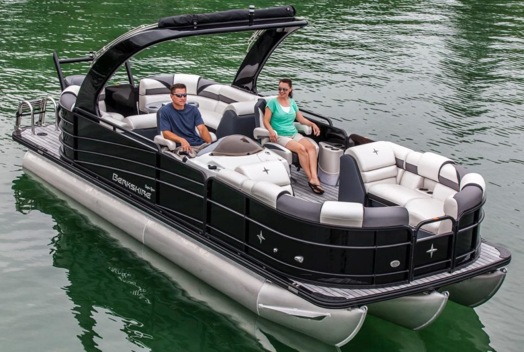 The Ultimate Beginner's Guide To Owning A Pontoon Boat - Pontoon Freedom